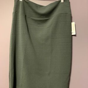 Brand New with Tags Lularoe Cassie XL